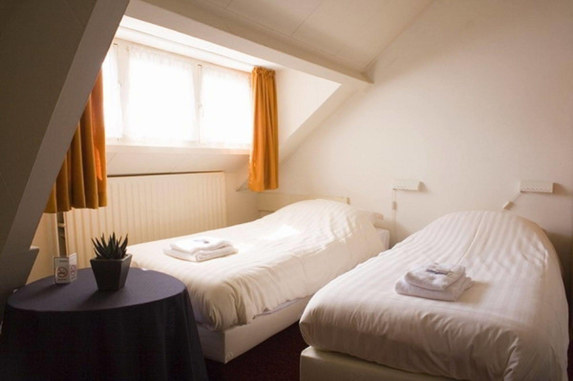 Hotel Brabant Хилваренбек Екстериор снимка